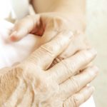 Kā pareizi kopt guļošu slimniekuaprūpe mājās