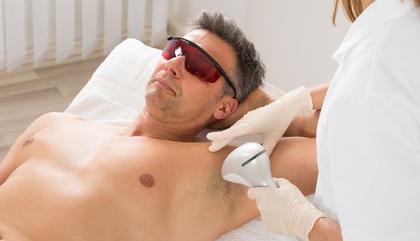 Lāzerepilācija mugurai, kaklam, intīmai zonai