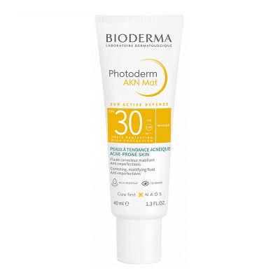 BIODERMA Photoderm AKN Mat SPF 30 saules aizsargfluīds (taukainai un kombinētai ādai) 40 ml